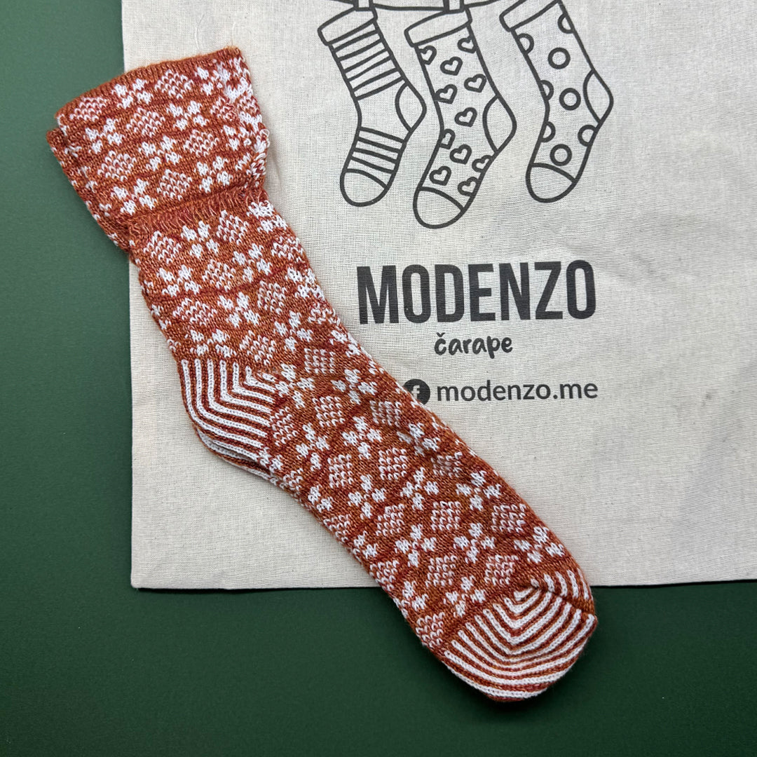 Ženske vunene pape